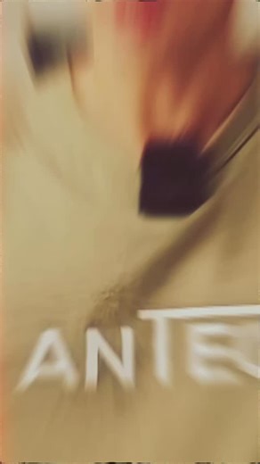 🌱 Boire de l’argile pour une détox ? 🤯 Oui ✅, mais pas n’importe comment ! 🌿 @argile_anteos t’explique les 2 méthodes pour détoxifier ton corps avec l’argile verte : 1️⃣ **L’eau argileuse (détox douce) :** Tu mets l’argile dans l’eau, tu attends 30 min ⏳ que les résidus se déposent au fond, et tu bois *uniquement l’eau* claire. C’est une détox plus douce, idéale pour commencer et voir comment ton corps réagit ! ✨ 2️⃣ **Le lait d’argile (détox puissante) :** Tu mélanges l’argile et l’eau avec 