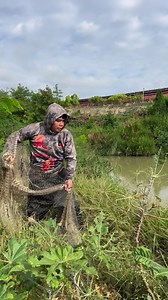 144K views · 2K reactions | Quick throw Caught many fish | Ran Olivares | Facebook