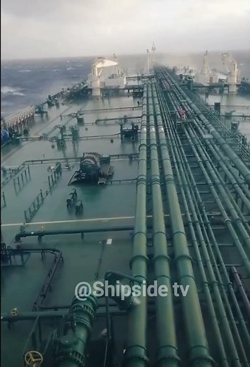 VLCC Very Large Crude oil Carrier in Rough seas