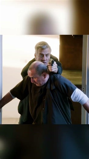 They Noticed ONE Small Detail… And Caught Him 😳🔍#lapd #tvshow #therookie