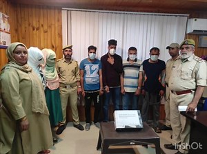 #BIG_BREAKING Pros_titu_tion Rac_ket in Town Baramulla, 6 including 2 female se_x wor_kers arrested. | The Nawakadal