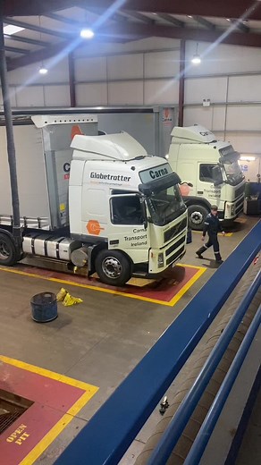 Garage Wednesday in Carna: Trailer Check by Arthur