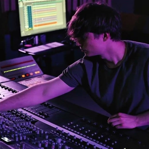 CAMP 3 VIDEO 4 SQUARE V4