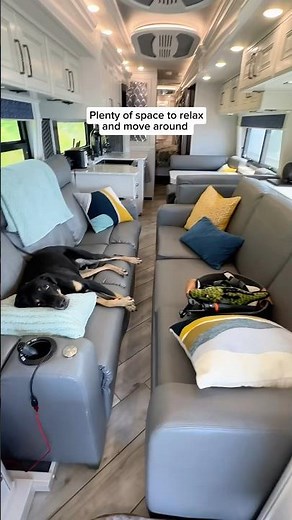 🚍 Tour our motorhome while driving down the highway! #rvtravel #motorhome #luxurytravel #tinyhouse