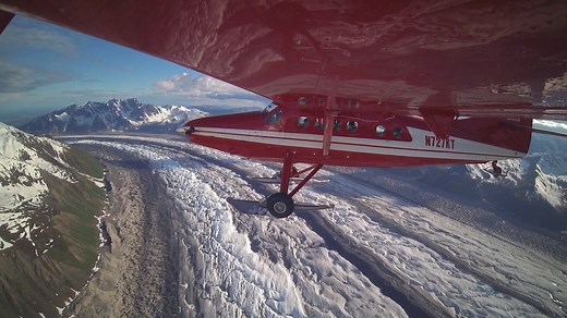 It's a beautiful day in the mountains today! Here's a Denali Experience tour with glacier landing from years past. Can you believe our office views? | K2 Aviation