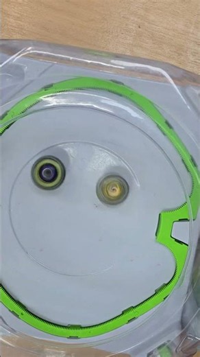 Samurai Saber vs Knight Mail | Beyblade X Battle