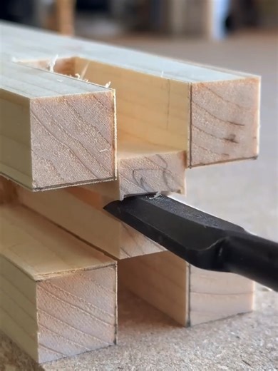 Easy round tenon cutting on square lumber using a Router Table #woodworking #woodart #woodcarving #joint #DIY