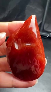 2.8K views · 120 reactions | Myanmar grade A raw jadeite stone price:928usd 冰红翡，特色种老，厚庄，肉细 ，可人物 岀货精美，尺寸60.4,40.5,12mm | Myanmar jadeite jade pendant | Facebook