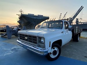 1979 Chevy C30 Dually Custom Deluxe flatbed Walkaround