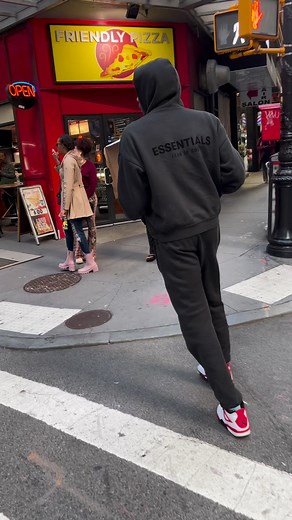 I’m to Gyat damn clumsy 🤦🏾‍♂️ #viralpost | Dre da Dancer