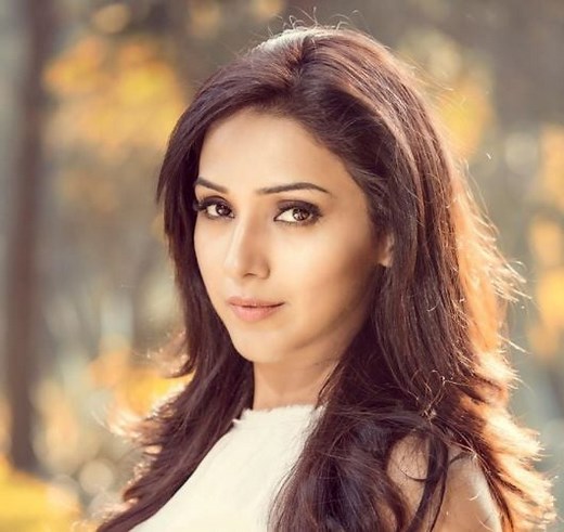 Neeti Mohan Age, Boyfriend, Husband, Family, Biography & More » StarsUnfolded