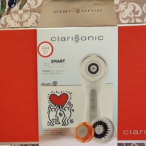 Clarisonic Smart Profile Sonic Cleansing Device / New / Open To Display / White