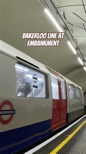 Bakerloo Line leaving Embankment #train #subwaytrain #tfl #bakerlooline #trainspotting #tube #train