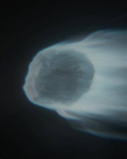 142K views · 1.8K reactions | Here's how comets' incredible journey into the inner Solar System turns them into balls of gas: | NOVA l PBS | Facebook