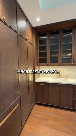 What are your first thoughts on design vibe? #nycapartment #apartmenttour #apartmentdecor #interiordesign