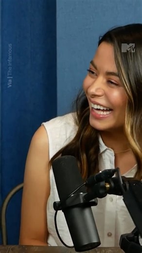 MTVLA on Instagram: "Hoy Miranda está cumpliendo 31 añotes, pero este video vivirá por los siglos de los siglos como uno de los mejores momentos ever 🤣🤪 #MTVCelebsLA #MirandaCosgrove"