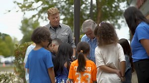 Field trip! 🏫 Kevin O'Connor and Tom Silva install Brookside Elementary School’s new library 📕 | This Old House