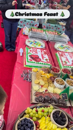 Boxing gym Christmas Party. #merry #christmas #boxingcoach #familyfun #community | Five Point Boxing