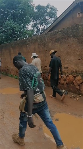 #foryou #viral #creatorsearchinsights @AXE BOSS 💪 @Red knife ama @BAMUDDA TRIANGLE 🇺🇬.🦋.💠 @shirtlessboss 💯💯💯desert gang #foryou