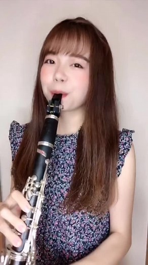 藝大生のクラリネット演奏 | 高い音も低い音を使った楽器スーパープレイ