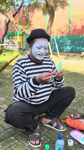 #pantomime #lipstick #shortvideo #viralvideo