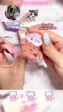 Hộp quà Hello Kitty siêu dễ thương của chị Su Kem tặng các Fan