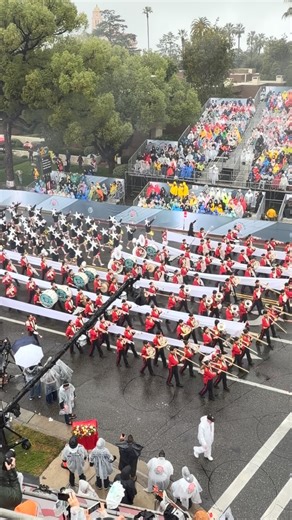 Precision, power and pride from Japan The Mino Jiyu Gakuen Golden Bears Green Band from Osaka brings world-class musicality and breathtaking precision to the Rose Parade, showcasing the discipline, collaboration and artistry that define their celebrated legacy. With every step and every note, they embody the Magic in Teamwork — sharing the universal language of music with audiences along Colorado Boulevard. #RoseParade #MinoJiyuGakuen #MagicInTeamwork @goldenbears_official | Rose Parade