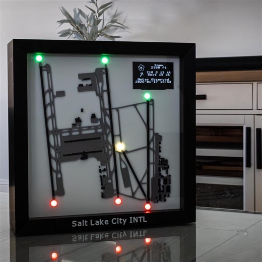 Runwaysense – Custom Airport Runway Wind Map – Live METAR Weather Display – Pilot Gift – Wifi Enabled - Etsy