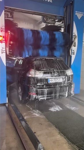 Car into the future! My first time at a Robot Car Wash 🤖🚿 #automobile