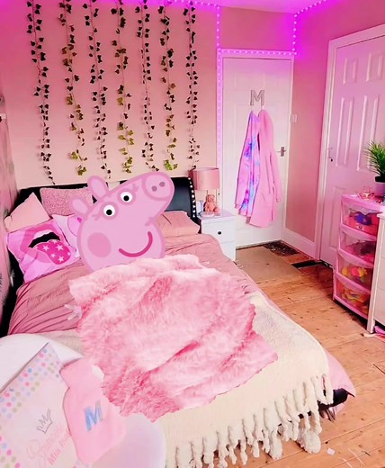 Peppa Pig Sleepover Part 2: Dance Party with Suzy! 🩷