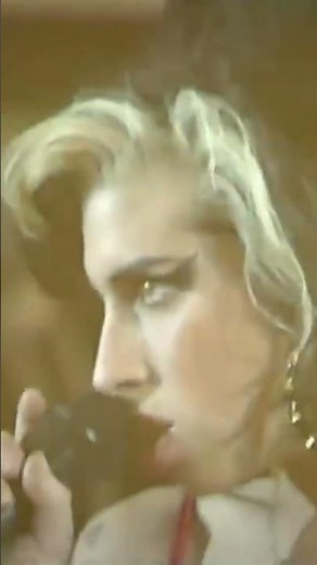 A snippet of Amy covering Sam Cooke's 'Cupid' live at La Musicale in 2007 🖤
