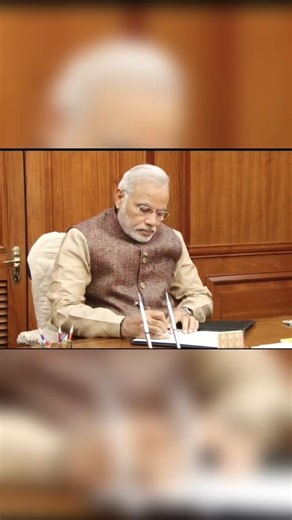 PM Narendra Modi uses a Montblanc pen 🖊️ Worth of 15 lakh rs ! #viral #modi #shorts