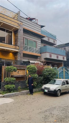 𝐑𝐞𝐬𝐞𝐫𝐯𝐞 𝐀 𝐏𝐫𝐢𝐦𝐞 𝐋𝐨𝐜𝐚𝐭𝐢𝐨𝐧 Corner 𝐇𝐨𝐮𝐬𝐞 𝐎𝐟 9.12 𝐌𝐚𝐫𝐥𝐚 𝐍𝐨𝐰 𝐈𝐧 Warsak Road . 8 Bedroom 🛌 2 Kitchen 3 Tv Lounge 📺 2 Car Porch 🚘 Located At Warsak Road , Executive Lodges. Contact : ☎️ 92 313 9143317. 𝐃𝐞𝐦𝐚𝐧𝐝 𝐢𝐬 4.5 𝐂𝐫𝐨𝐫𝐞. #abbasrealestate #Peshawar #Warsakroad #9marla #houseforsale | Abbas Real Estate & Builders