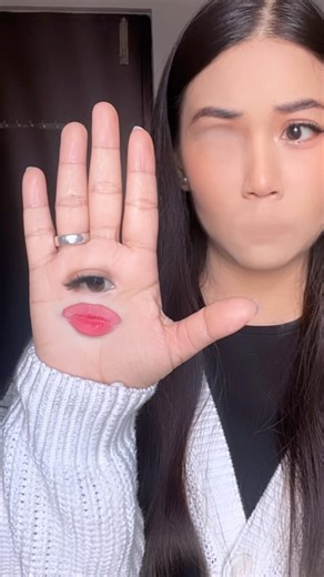 VFX eye & lips on hand effect 🎬✨#shorts #vfxedit #shortvideo #vfxshort