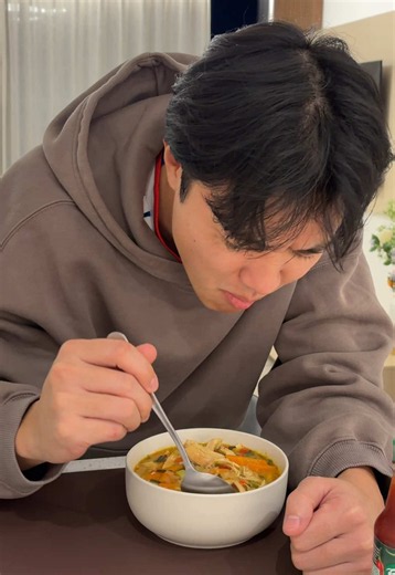 Receta de sopa de pollo y verduras — sopa calentita fácil