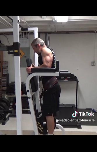 Serratus Dips: Correct Form and Breathing Techniques