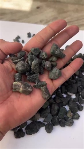 100% Natural Black Emerald Rough Gemstone: Raw Luster Emerald Mine 100 Carats per Order - Etsy