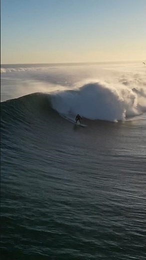 Surfer Gets Wave Of The Day an Malibu - The Bu Going Big🤘🌊🤘🏄‍♂️🔥
