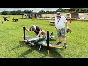 Phoenix Models 1:4-3/4 Spitifire Maiden Flight