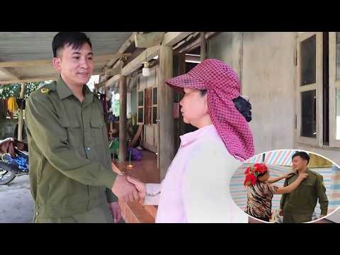 Hang came to thank the woman who helped him get back to work.