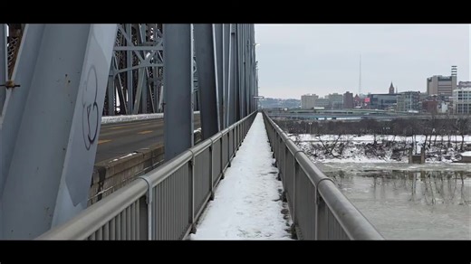 Ohio River Freezing Over in Cincinnati