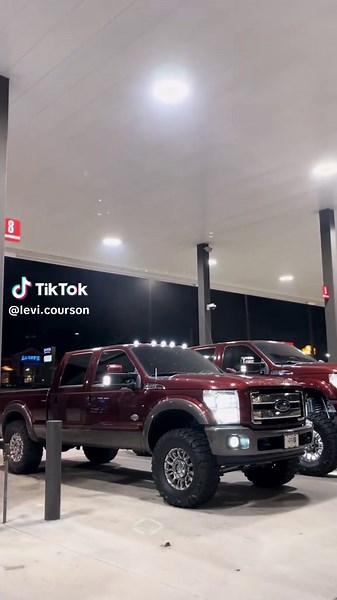 Food Truck Adventures with Courson and Drewski