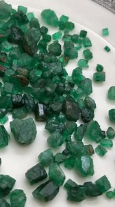 13K views · 199 reactions | Beautiful natural rough emerald lot available for sale.Weight: 321.20 cts Size: under cts to 8.80 cts Origin:swat mine Pakistan.Worldwide shipping Paypal Accepted ✅Dm for Price and order.  Saad Gemstone Trader ______________________ #emeralds #swatemeralds #roughemeralds | Saad Gemstone Trader | Facebook