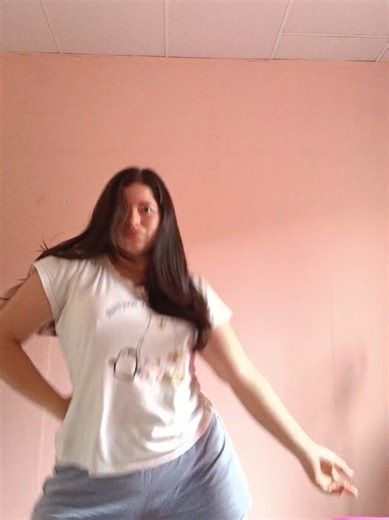 @ramirezff> bienvenido a esta hermosa comunidad mi niño ✨