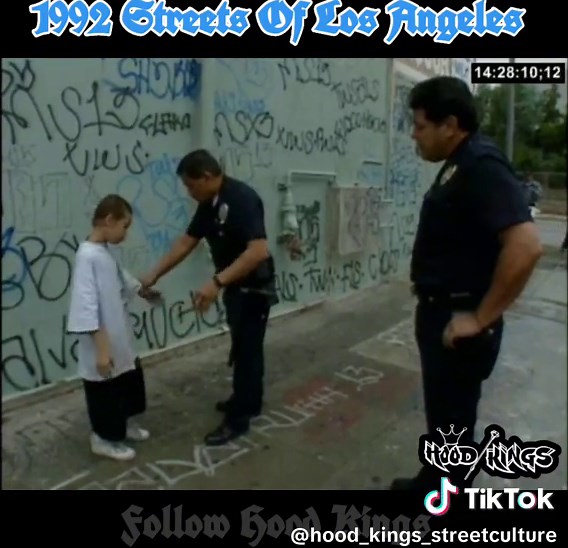 1992 Streets Of Los Angeles - LAPD ask questions - #losangeles #Koreatown rare Footage of Los Angeles Streets in the 90s #california #LA #rarefootage #unseen #Educationalpurposes #throwbacktv #tvspecial #tvshow #cops