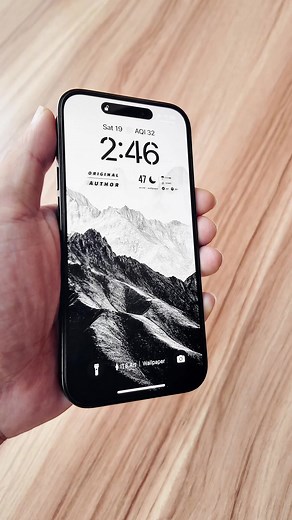 Stunning Black-and-White Mountain 4K Wallpapers for iPhone 15 & 16