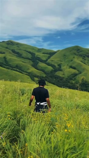 Njan Sanchari Travel World on Instagram: "📍 Netravati Peak - Karnataka നേത്രാവതി പീക്ക് എന്നത് കർണാടകയിലെ ചിക്കമംഗളൂരുവിൽ, സാംസെയ്ക്കും ബെലത്തങ്ങാടിക്കും (Belthangady) ഇടയിൽ സ്ഥിതി ചെയ്യുന്ന, ദക്ഷിണേന്ത്യയിലെ പ്രശസ്തമായ ഒരു ട്രെക്കിംഗ് സ്ഥലമാണ്, ഇവിടെ നിന്ന് നേത്രാവതി നദി ഉത്ഭവിക്കുന്നു; കര്‍ണാടകയിലെ ദക്ഷിണ കന്നഡ, ചിക്കമംഗളൂരു ജില്ലകള്‍ക്കിടയിലെ അതിര്‍ത്തിയിലാണ് നേത്രാവതി കൊടുമുടിയുള്ളത്. പശ്ചിമഘട്ട മലനിരകളുടെ സൗന്ദര്യങ്ങളെല്ലാമുള്ള നേത്രാവതിയിലേക്കുള്ള ട്രെക്കിങ് സഞ്ചാരികള്‍ക്ക് മറക്കാനാകാത്ത 