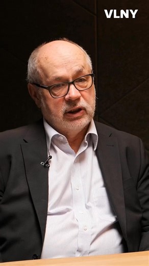 Šance předsedy hnutí ANO Andreje Babiše stát se premiérem vidím zhruba 50 na 50 procent, říká poradce prezidenta Jiří Pehe.🇨🇿 Petr Pavel si uvědomuje, že jeho historický odkaz se bude posuzovat podle toho, jak v této situaci uspěje, říká Pehe v podcastu FRIDRICHOVÁ! Poslechněte si celý rozhovor na Vlny.cz. 🎧 #politika #andrejbabis #patrpavel | VLNY