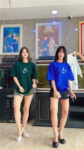 w my sis #youtubeshorts #dance #trending