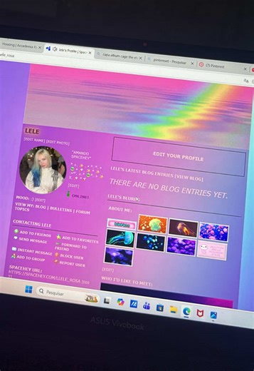 Amo sites com vibe anos 2000 ✨ #anos2000 #tumblr #girls #swag #2000s